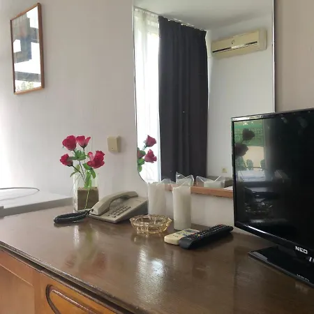 Отель Sunny Varshava 3*