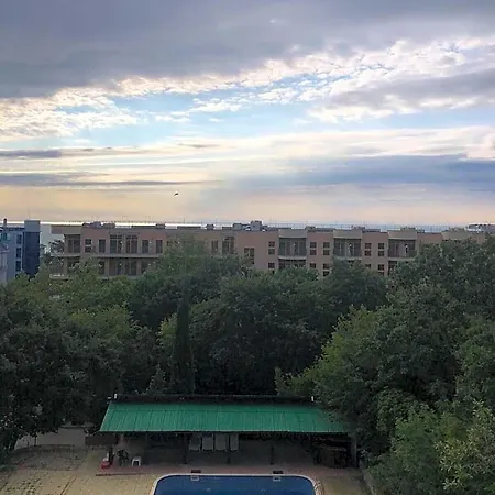 Отель Sunny Varshava