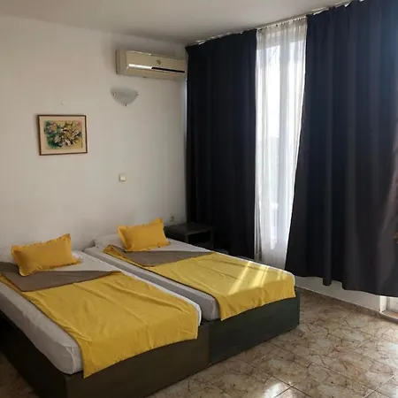 Ξενοδοχείο Sunny Varshava