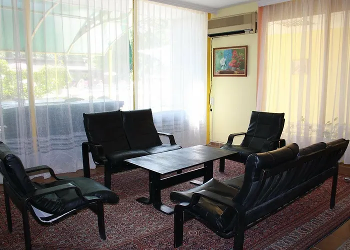 Hotel Sunny Varshava 3*